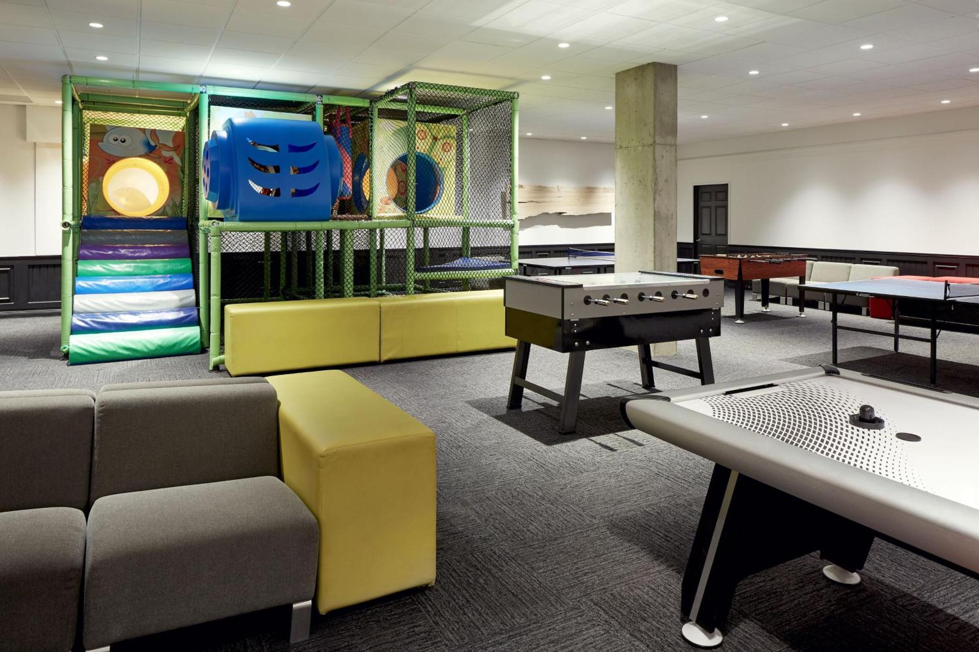 Delta Hotels By Marriott Mont Sainte-Anne, Resort & Convention Center ボーブレ エクステリア 写真