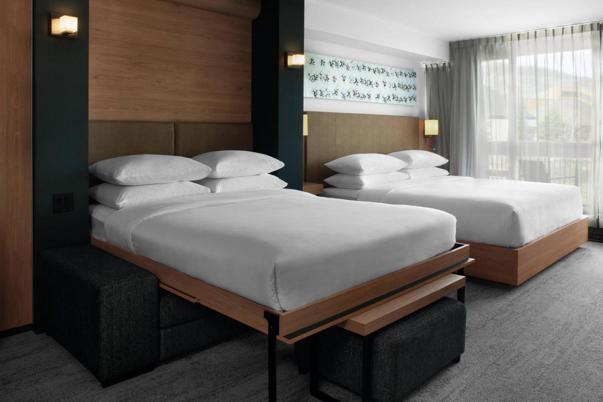 Delta Hotels By Marriott Mont Sainte-Anne, Resort & Convention Center ボーブレ エクステリア 写真